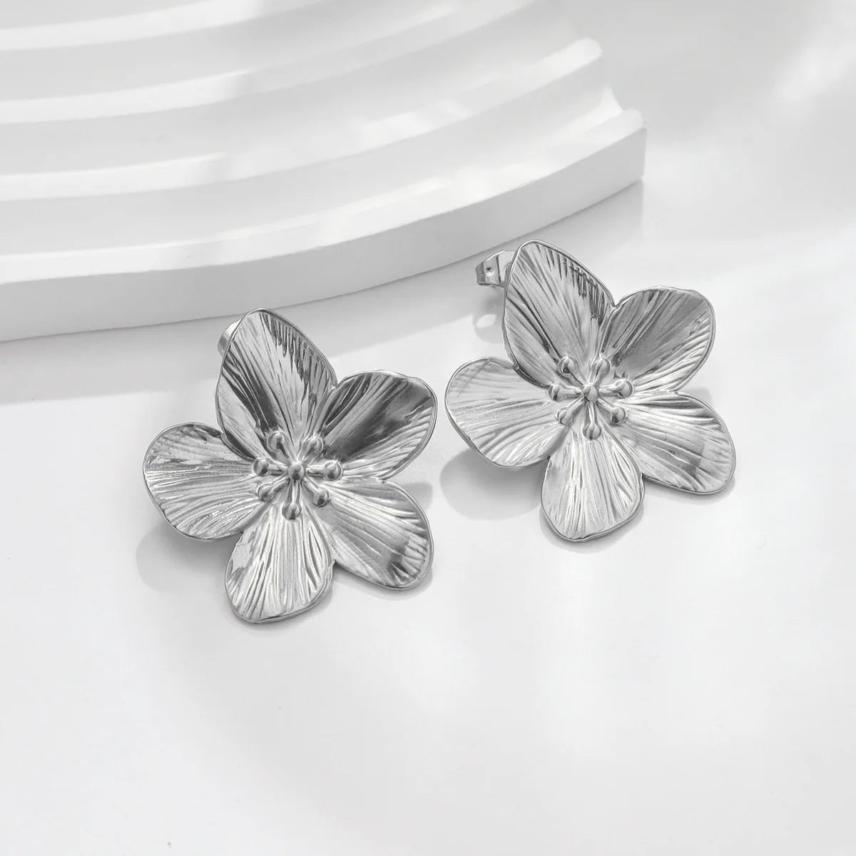 STAINLESS STEEL BUTTERFLY EARRING