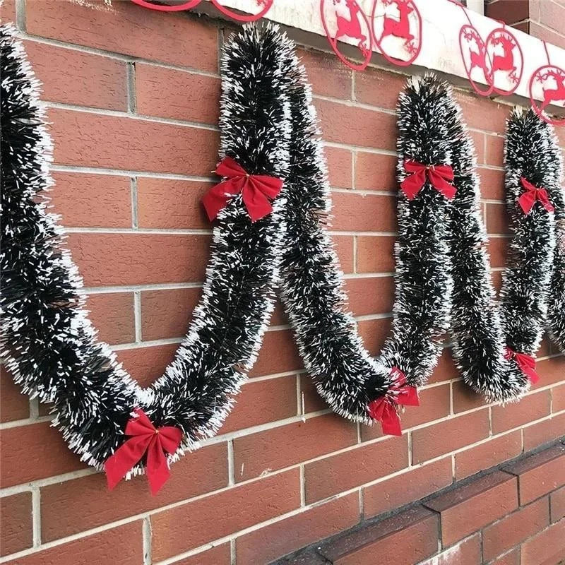 CLASSIC CHRISTMAS GARLAND